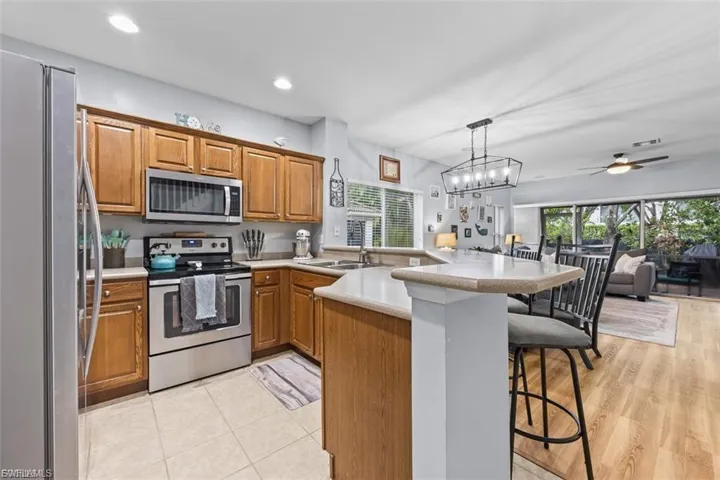 8169 Pacific Beach Dr, Fort Myers, Florida 33966