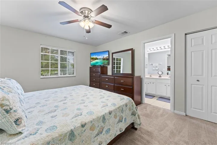 8169 Pacific Beach Dr, Fort Myers, Florida 33966