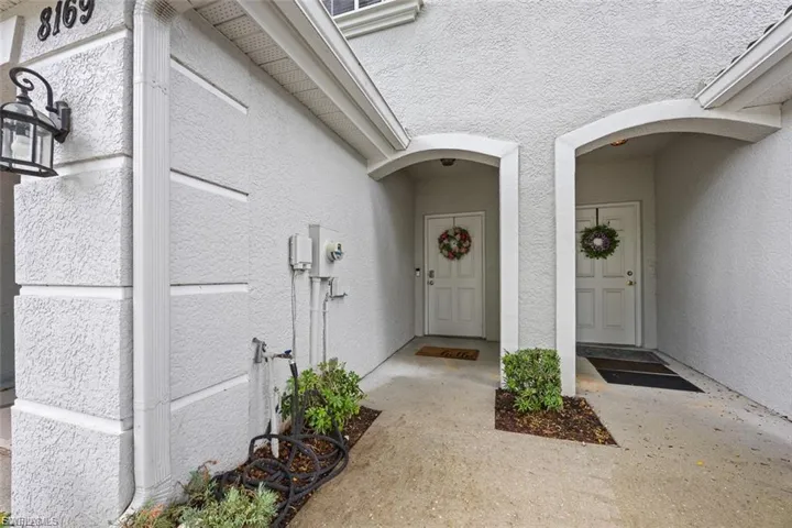 8169 Pacific Beach Dr, Fort Myers, Florida 33966