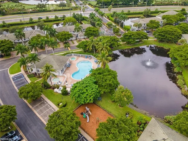 8169 Pacific Beach Dr, Fort Myers, Florida 33966