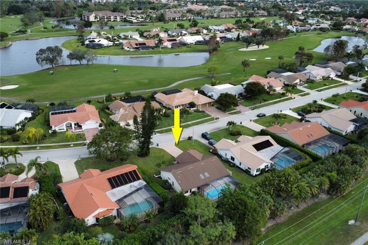 1374  Foxfire  LN, Naples, FL 34104