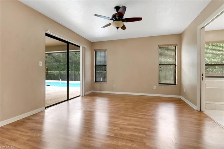 1374  Foxfire  LN, Naples, FL 34104