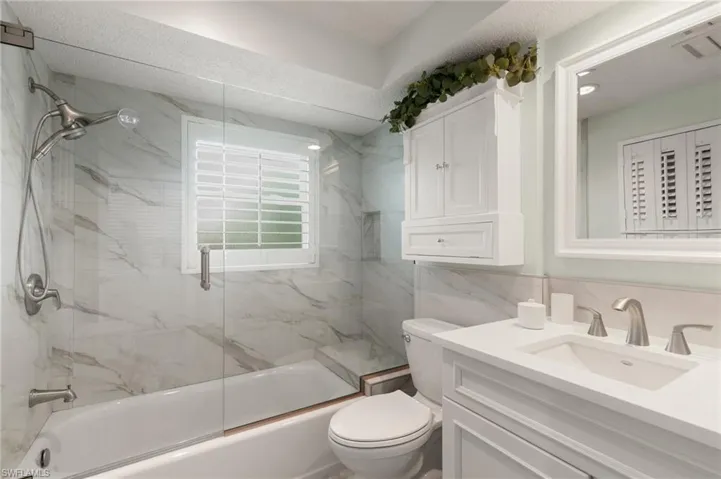 212  Potomac  PL, Naples, FL 34112
