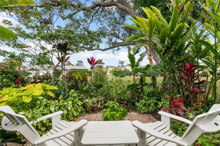 212  Potomac  PL, Naples, FL 34112