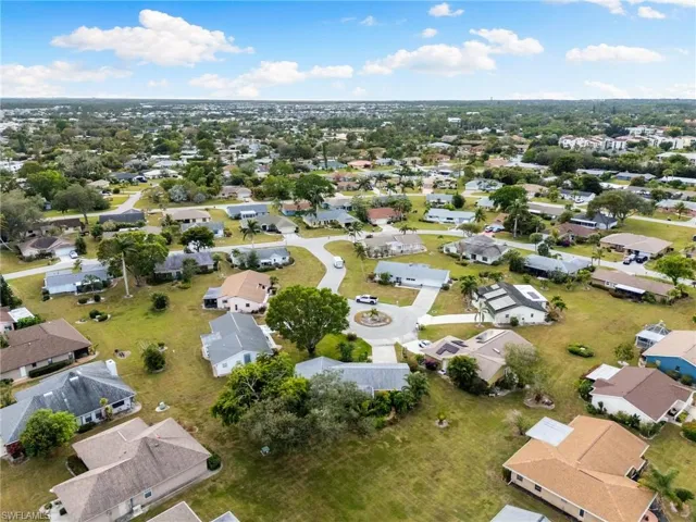 212  Potomac  PL, Naples, FL 34112
