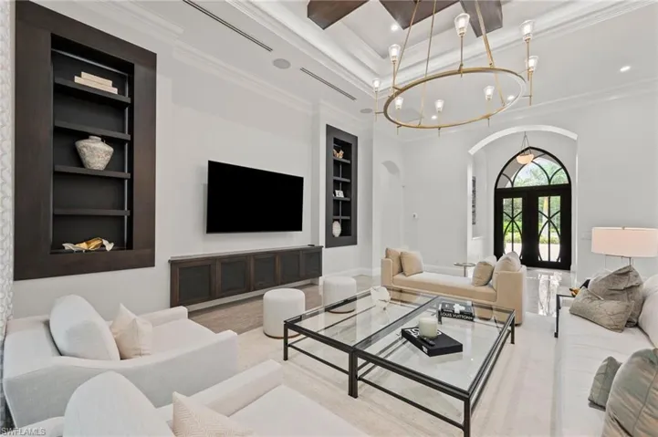 6641 Edgecumbe Dr, Naples, Florida 34119