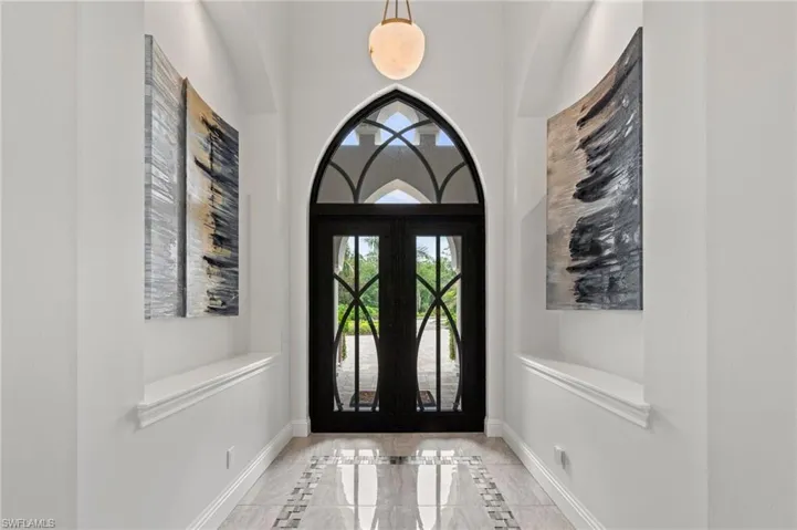 6641 Edgecumbe Dr, Naples, Florida 34119