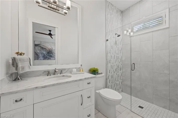 6641 Edgecumbe Dr, Naples, Florida 34119