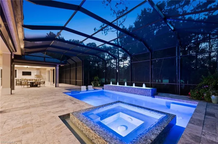 6641 Edgecumbe Dr, Naples, Florida 34119
