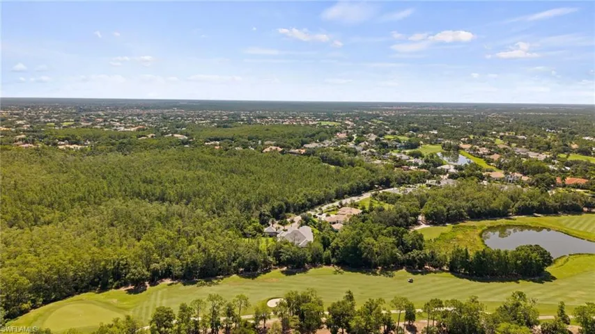 6641 Edgecumbe Dr, Naples, Florida 34119