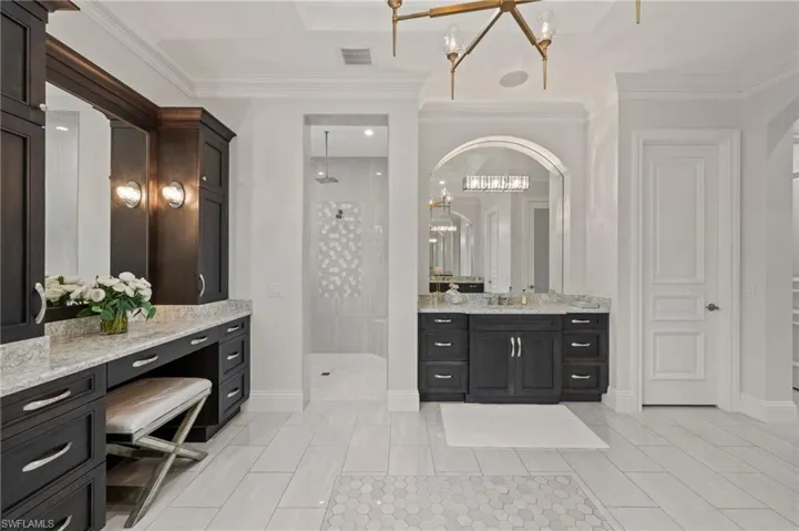 6641 Edgecumbe Dr, Naples, Florida 34119