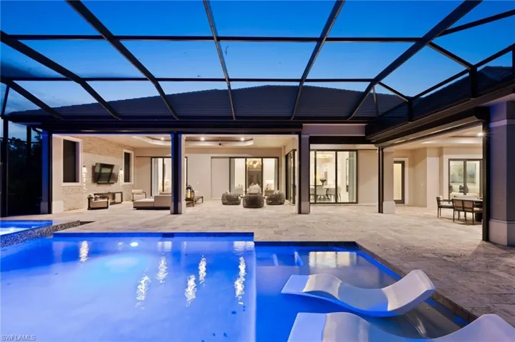 6641 Edgecumbe Dr, Naples, Florida 34119