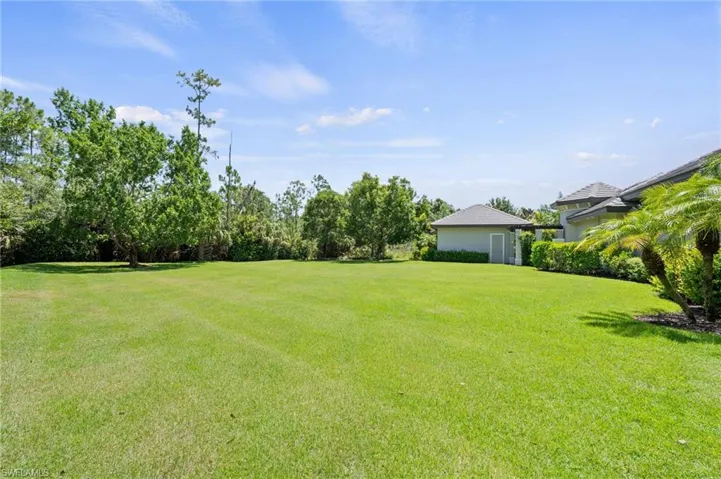 Side yard acreage