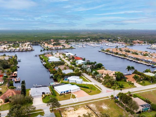 199 Cays DR, NAPLES FL 34114