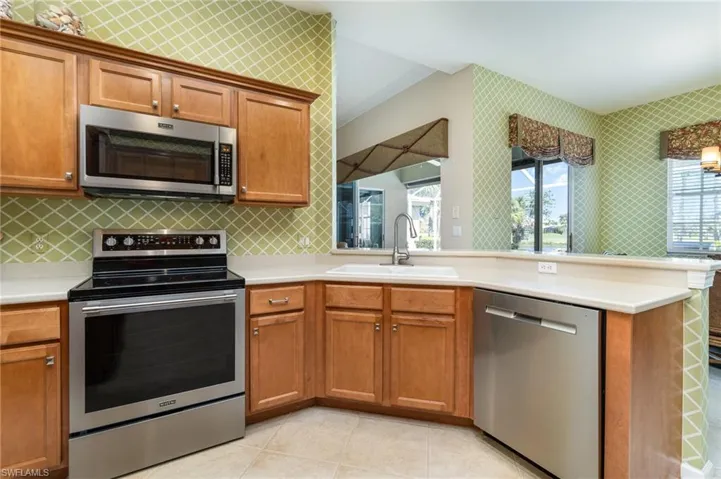 20083  Seadale  CT, Estero, FL 33928