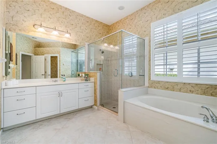 20083  Seadale  CT, Estero, FL 33928