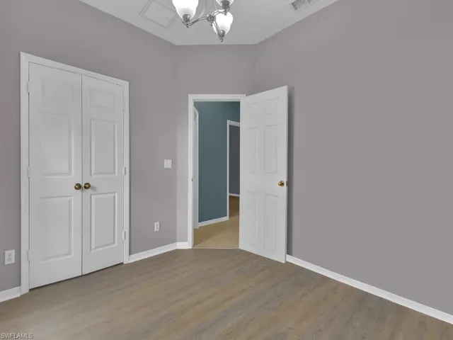 Guest Room/Den