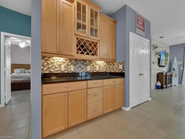 Butler Area & Huge Pantry