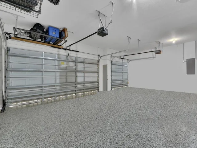3-Car Garage w/ Storage Racks & Epoxy Floor