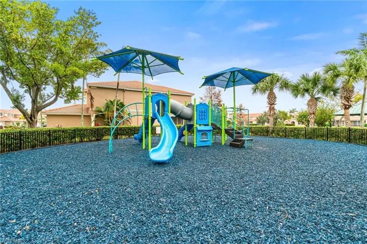 17577  Brickstone  LOOP, Fort Myers, FL 33967