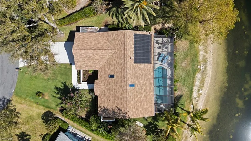 Aerial view of property and surrounding area