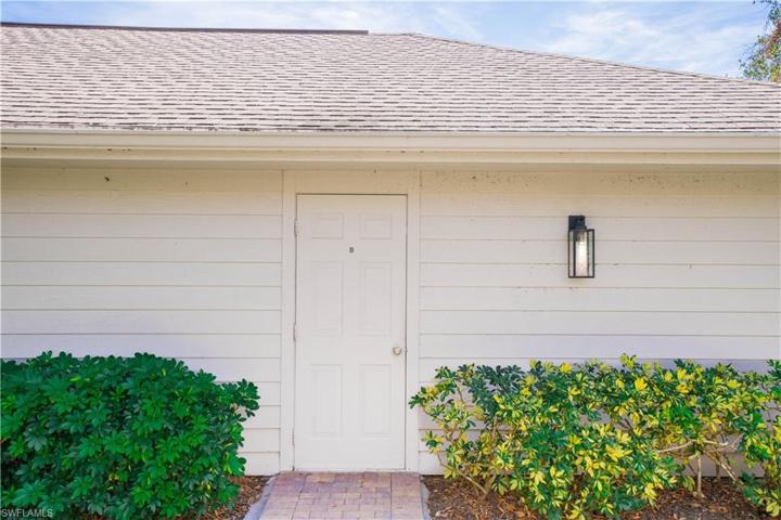 6648  Tannin  LN, NAPLES, FL 34109
