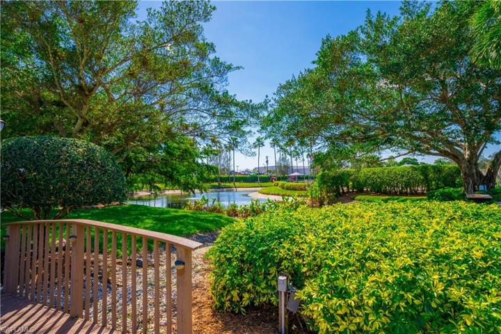 6648  Tannin  LN, NAPLES, FL 34109