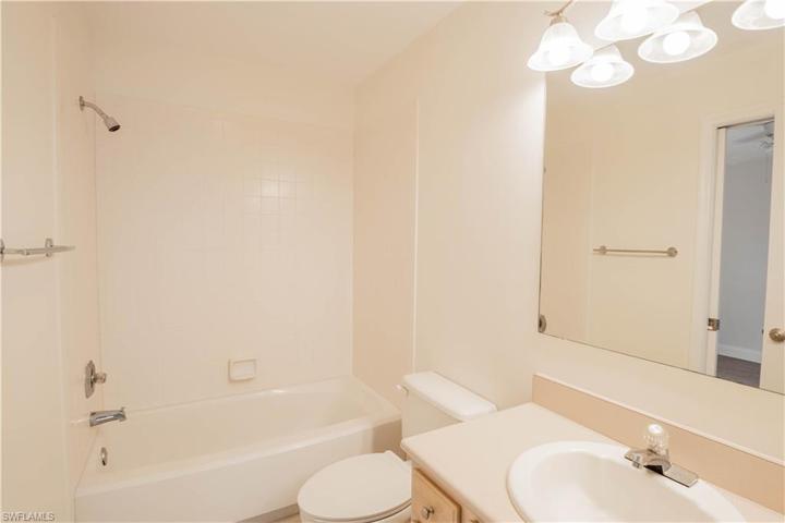 6648  Tannin  LN, NAPLES, FL 34109