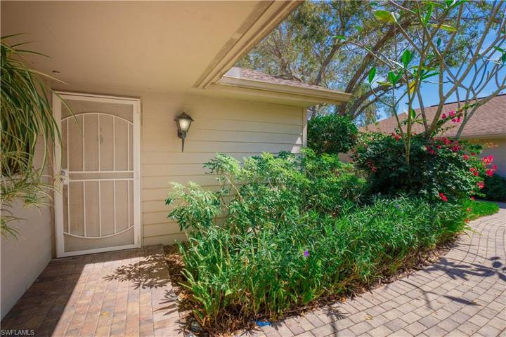 6648  Tannin  LN, NAPLES, FL 34109