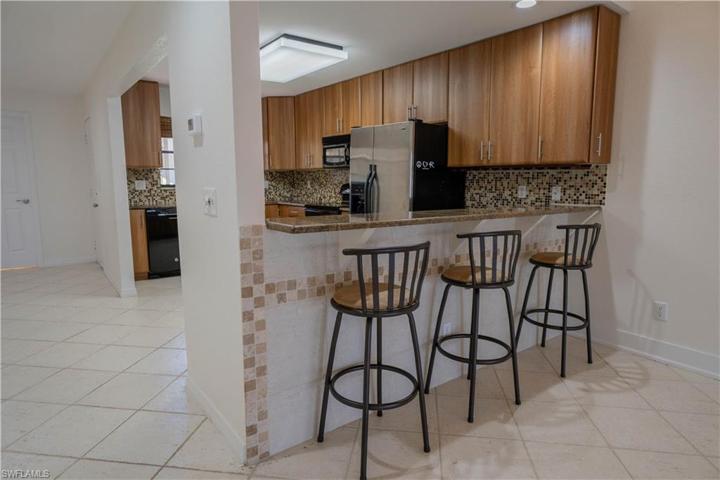 6648  Tannin  LN, NAPLES, FL 34109