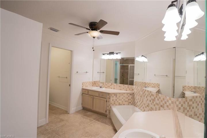 6648  Tannin  LN, NAPLES, FL 34109