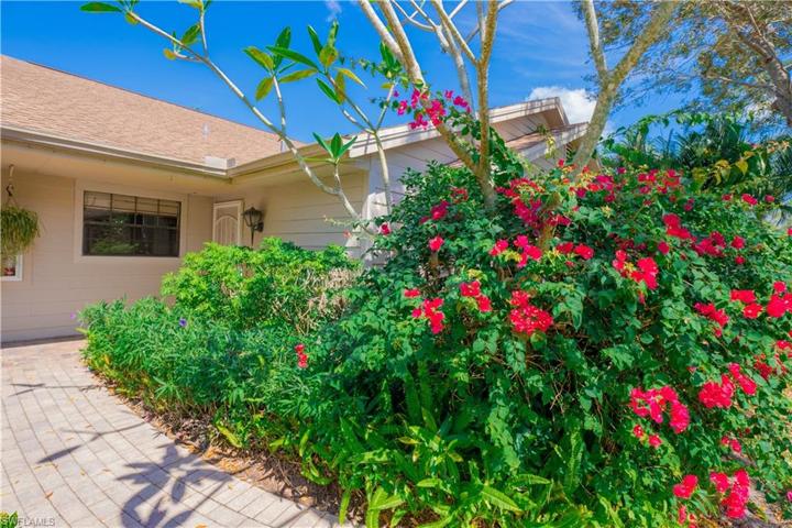 6648  Tannin  LN, NAPLES, FL 34109