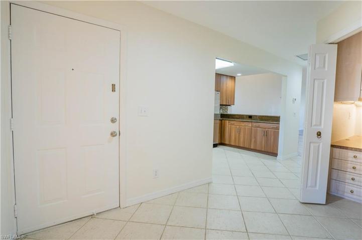6648  Tannin  LN, NAPLES, FL 34109