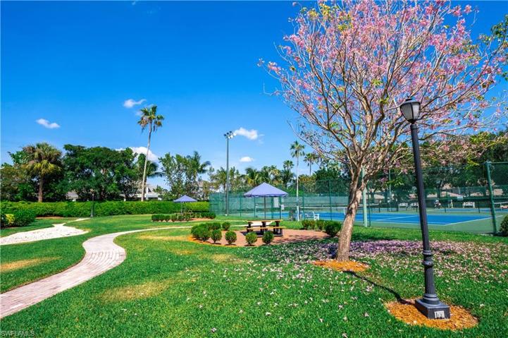 6648  Tannin  LN, NAPLES, FL 34109