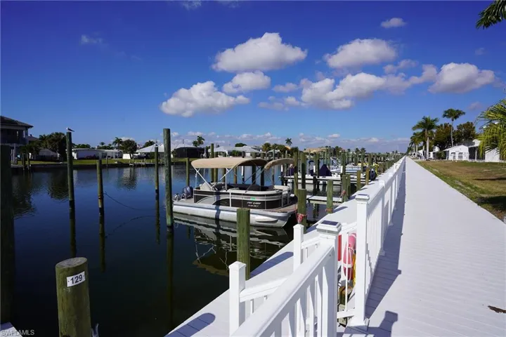 Large dock #129 included in purchase
