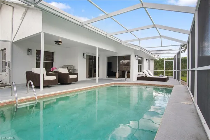 1719  Camelia  LN, Naples, FL 34105