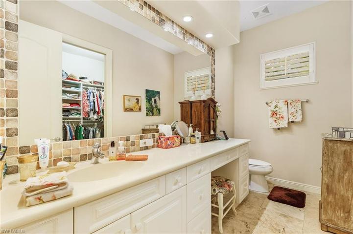 Her Powder Room