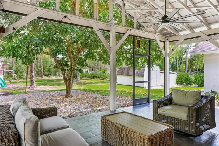 5991 Golden Oaks Ln, Naples, Florida 34119
