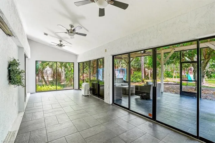 5991 Golden Oaks Ln, Naples, Florida 34119