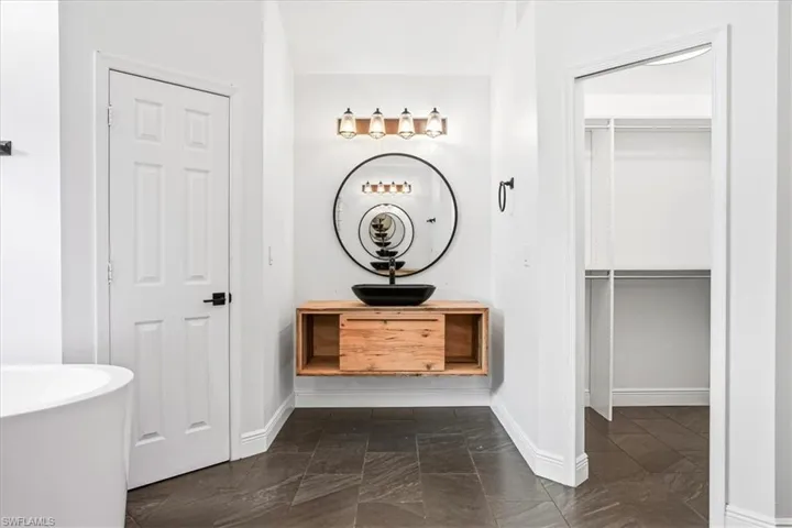 5991 Golden Oaks Ln, Naples, Florida 34119