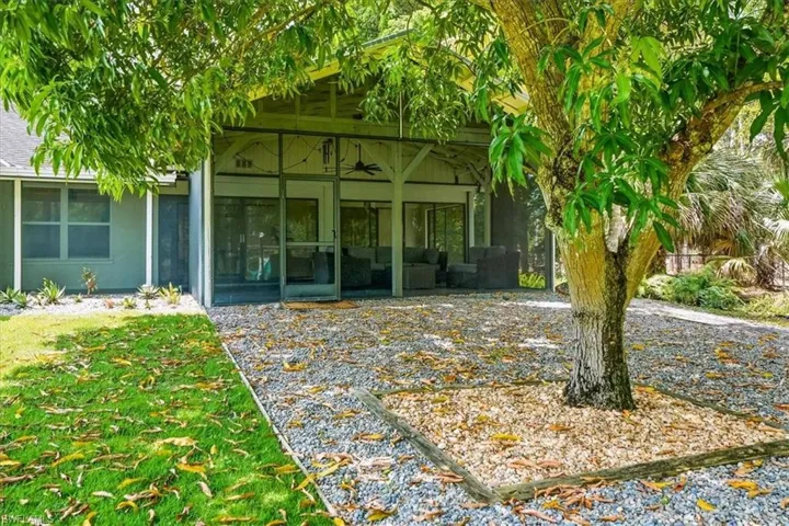5991 Golden Oaks Ln, Naples, Florida 34119