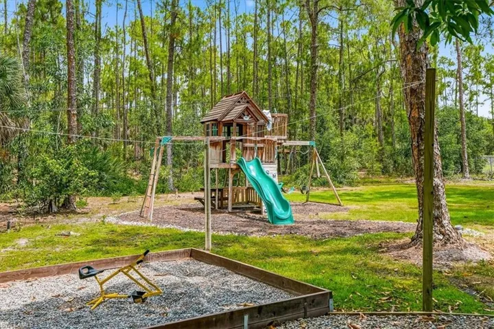5991 Golden Oaks Ln, Naples, Florida 34119