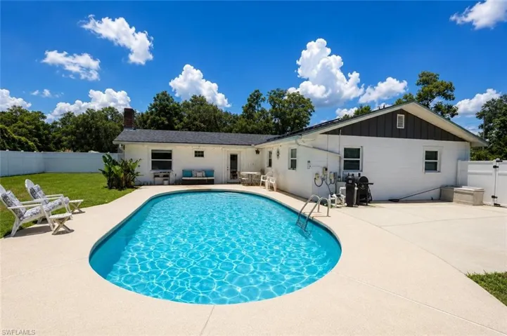 655 Pointview Rd, Keystone Heights, Florida 32656