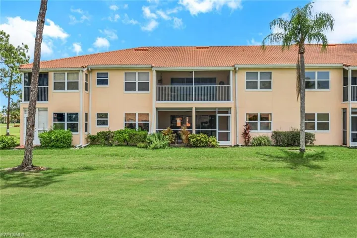 576  Woodshire  LN, Naples, FL 34105