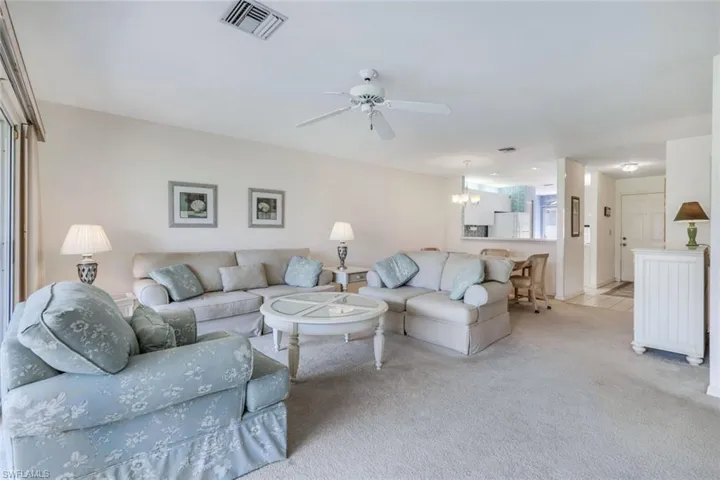 576  Woodshire  LN, Naples, FL 34105