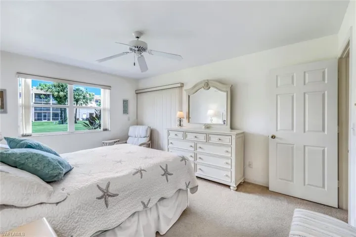 576  Woodshire  LN, Naples, FL 34105