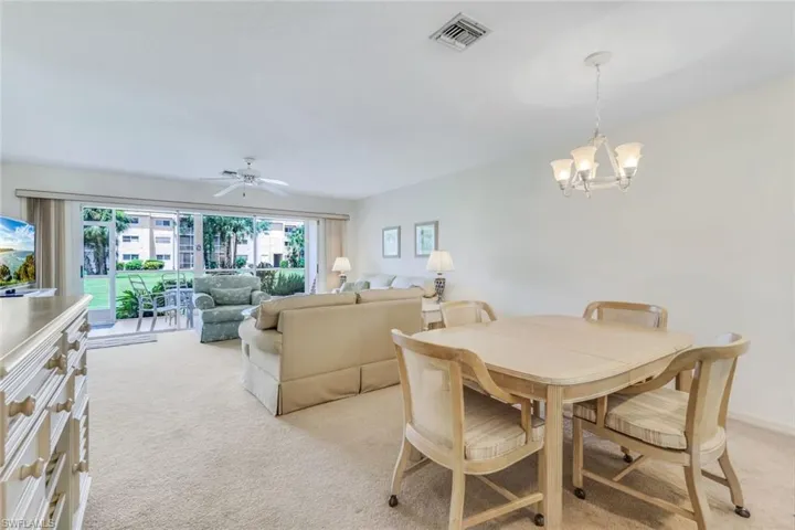 576  Woodshire  LN, Naples, FL 34105