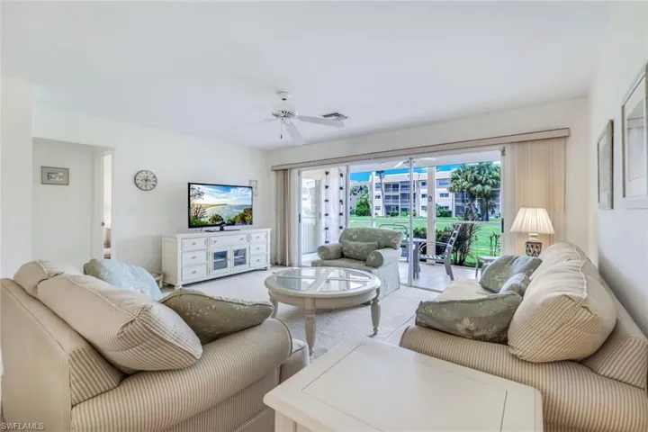576  Woodshire  LN, Naples, FL 34105