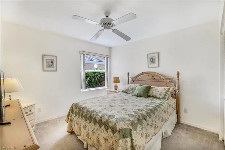 576  Woodshire  LN, Naples, FL 34105
