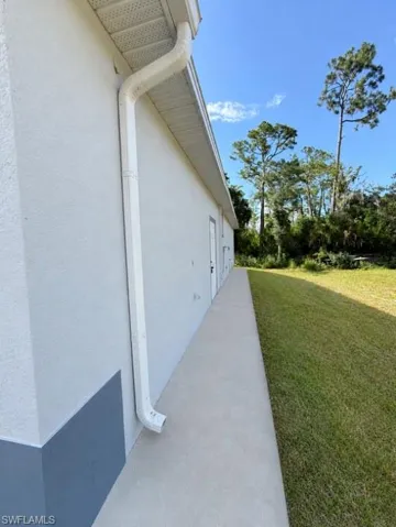 302 Stonybrook Ave, Lehigh Acres, Florida 33972